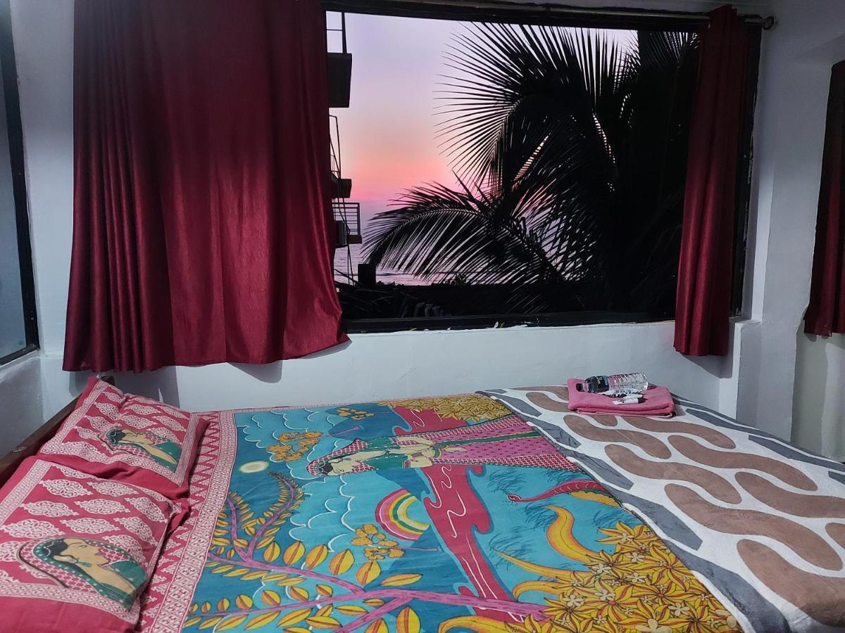 Red Rock Arambol Beach Стая снимка